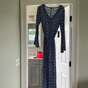 Lulus blue and white maxi dress with tie waste and slit BRAND NEW!